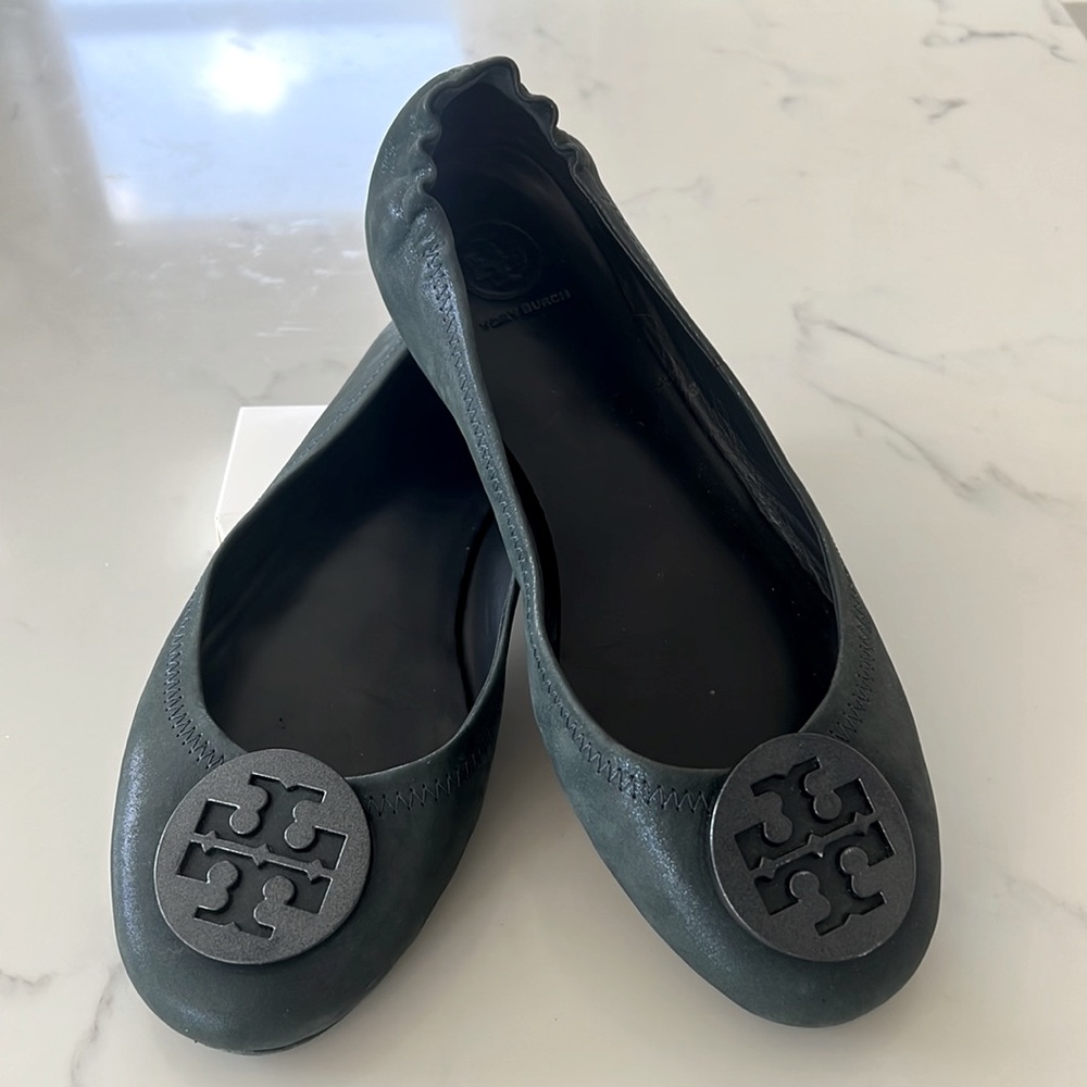 Tory Burch Minnie Travel Logo Ballet Flats Blue Metallic Shoes Size 9.5